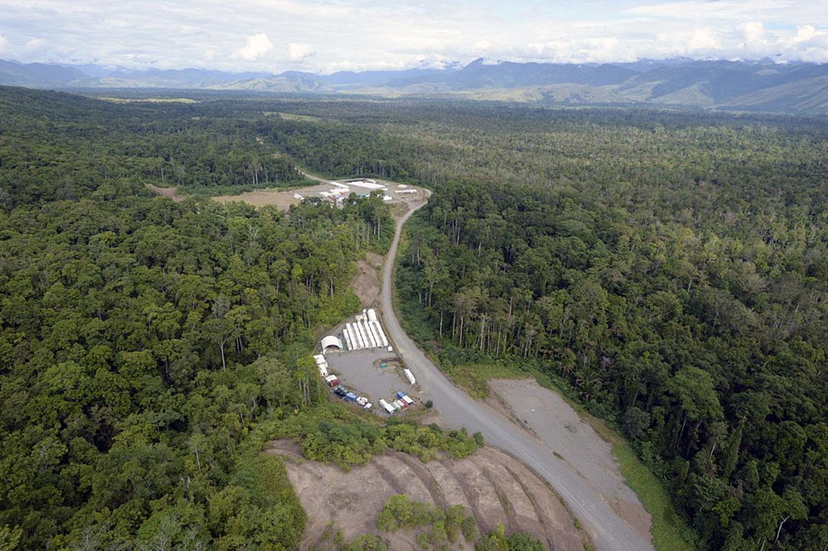 Prime Minister Marape, Provincial MP Wenge, and SNT Chairman Vele Meet to Discuss Wafi-Golpu Project