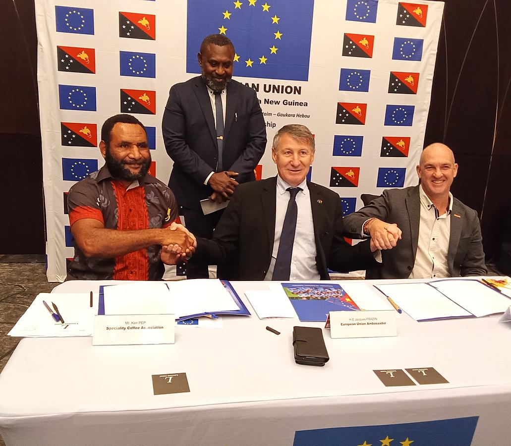 EU Signs 2 Human Rights Grants to Empower PNG Women 